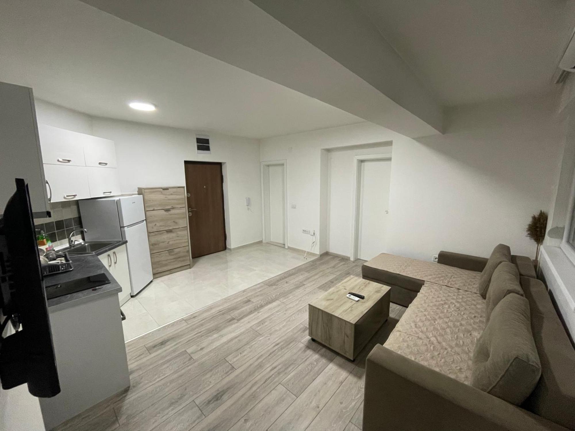 Mrn Apartment 2 Szkopje Kültér fotó